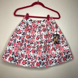 FSR Floral Print Pleated Mini Skirt Size Medium Polyester NWT